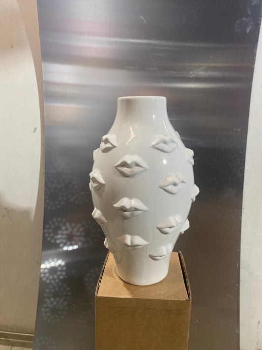 White kiss vase